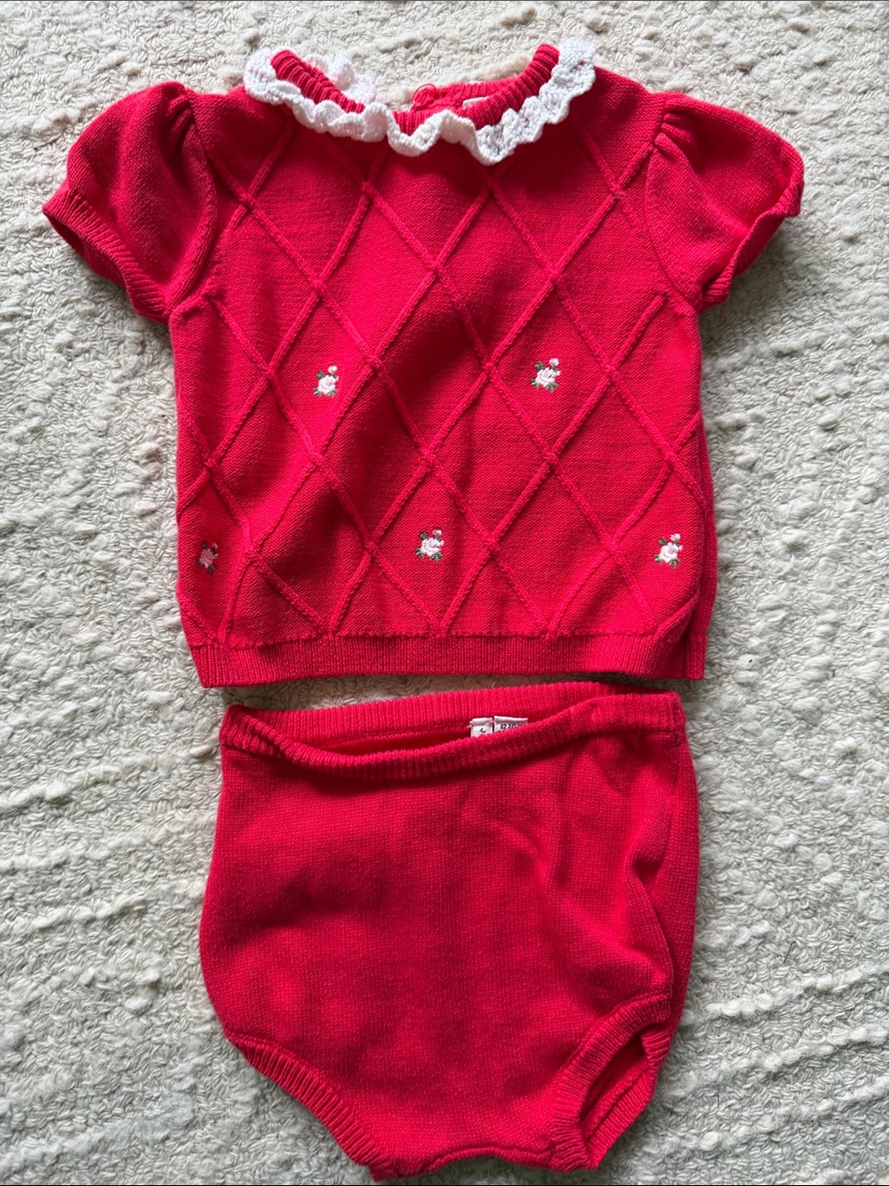 Janie and jack Red Knit Two-Piece Baby Set with White Collar